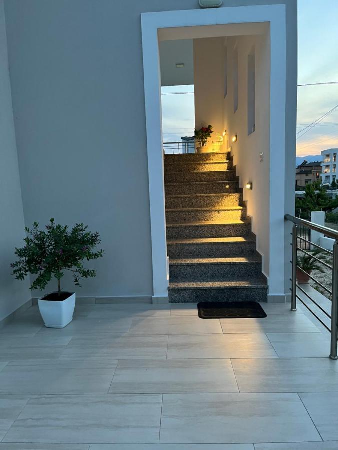 Angelina Villa
